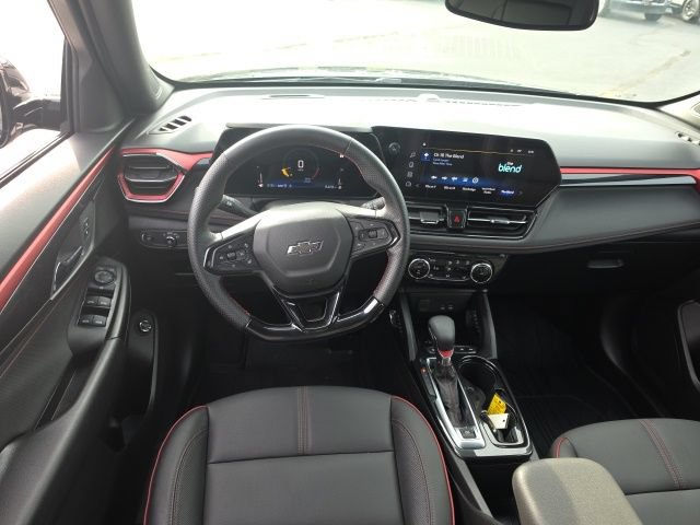 Used 2024 Chevrolet TrailBlazer RS w/ Convenience Package AWD/4WD image 5