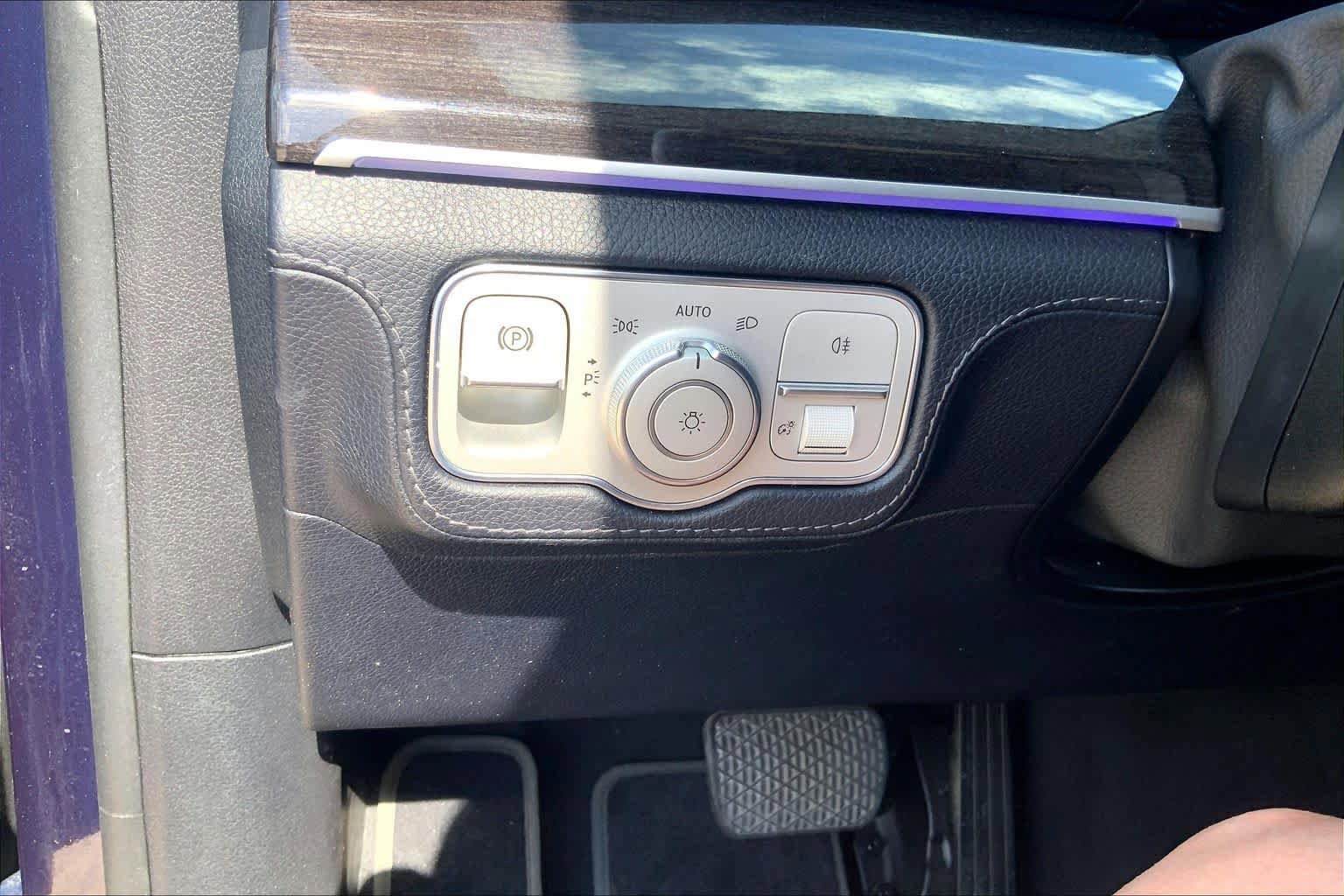 Used 2020 Mercedes-Benz GLS 450 4MATIC image 33