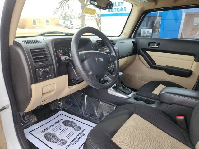 Used 2010 HUMMER H3T Luxury image 15