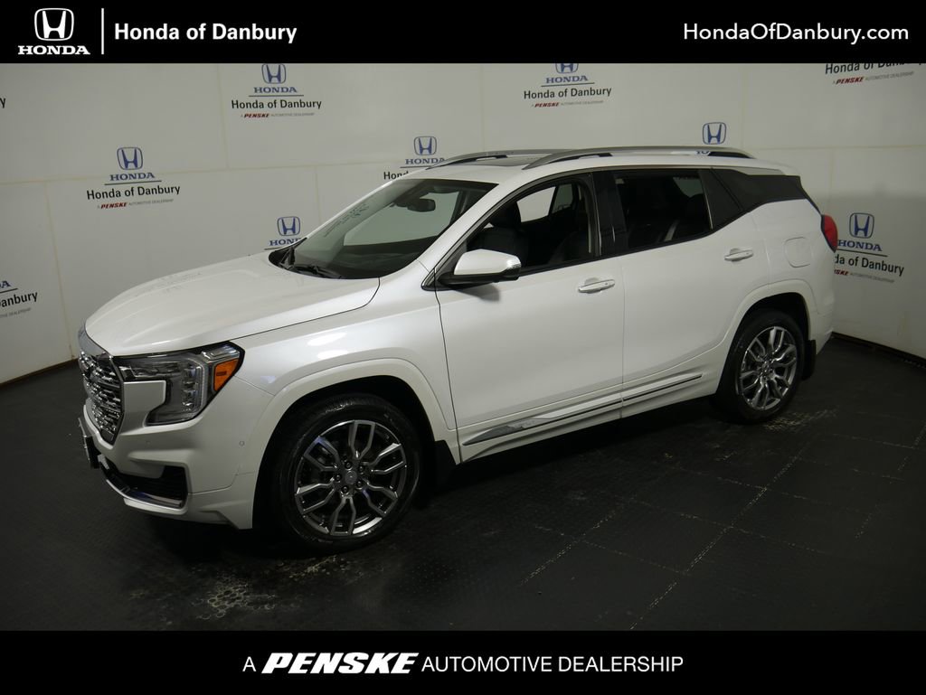 Used 2022 GMC Terrain Denali w/ Denali Premium Package image 1