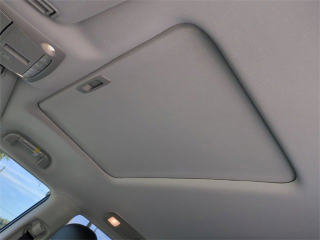 Certified 2022 Nissan Armada SL image 18