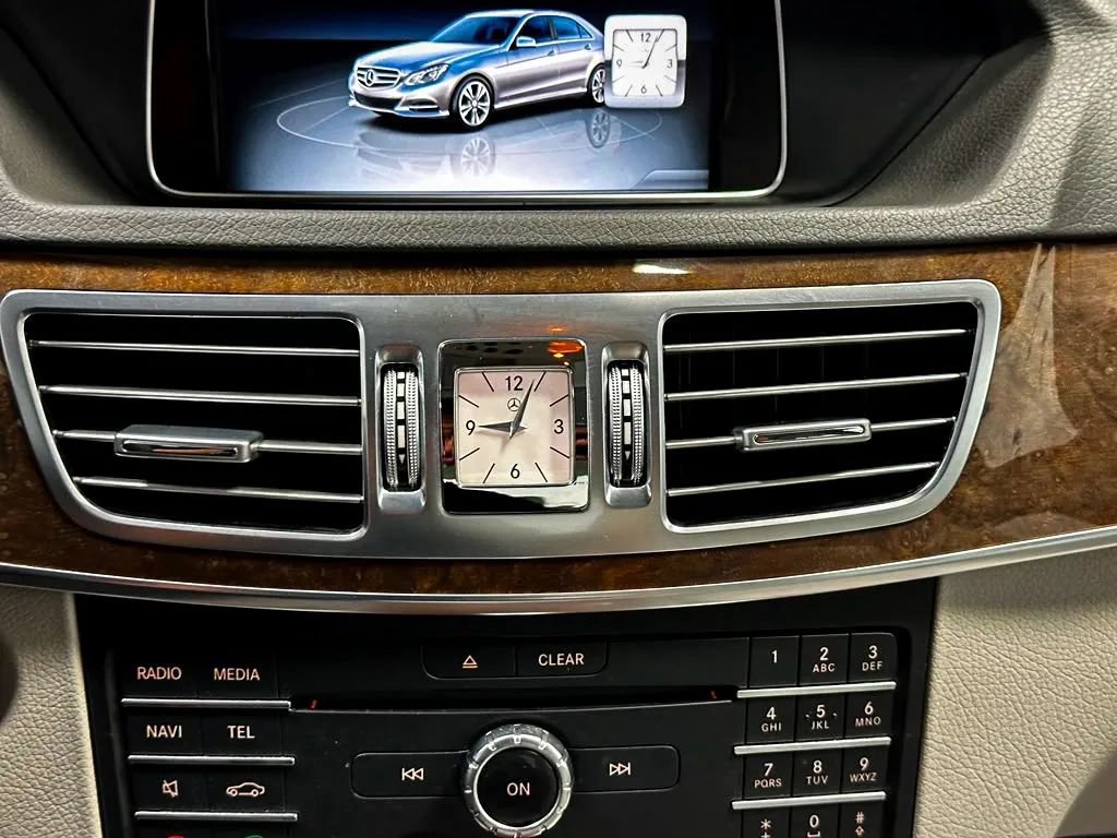 Used 2016 Mercedes-Benz E 350 Sedan image 31