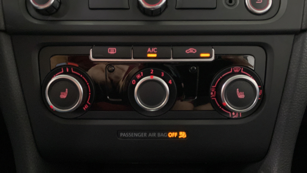 Used 2013 Volkswagen Golf TDI FWD image 17
