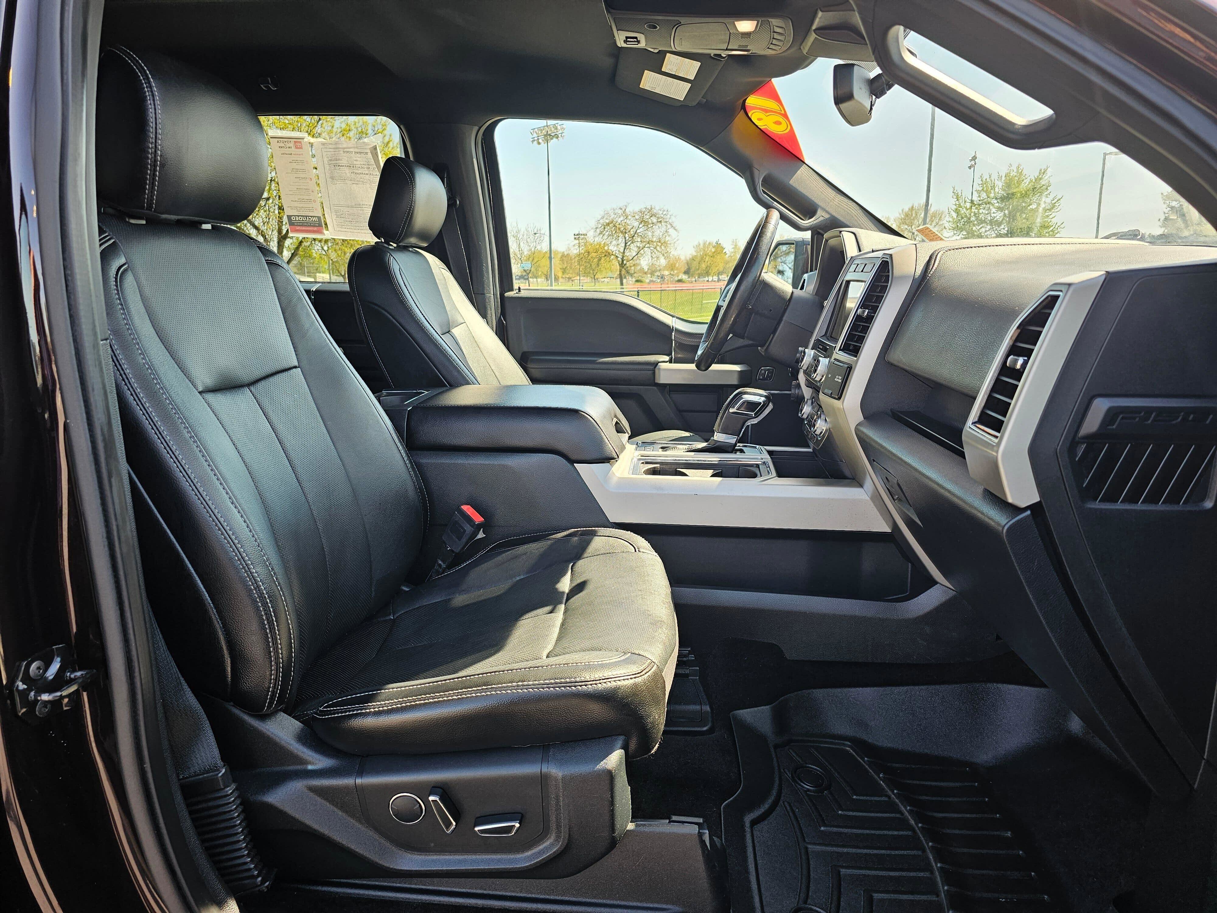 Used 2018 Ford F150 Lariat w/ Equipment Group 502A Luxury AWD/4WD image 10