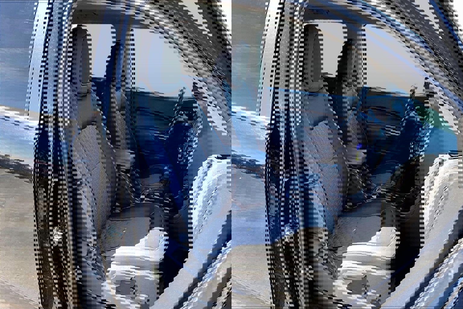 Used 2015 Chevrolet Colorado Z71 AWD/4WD image 7