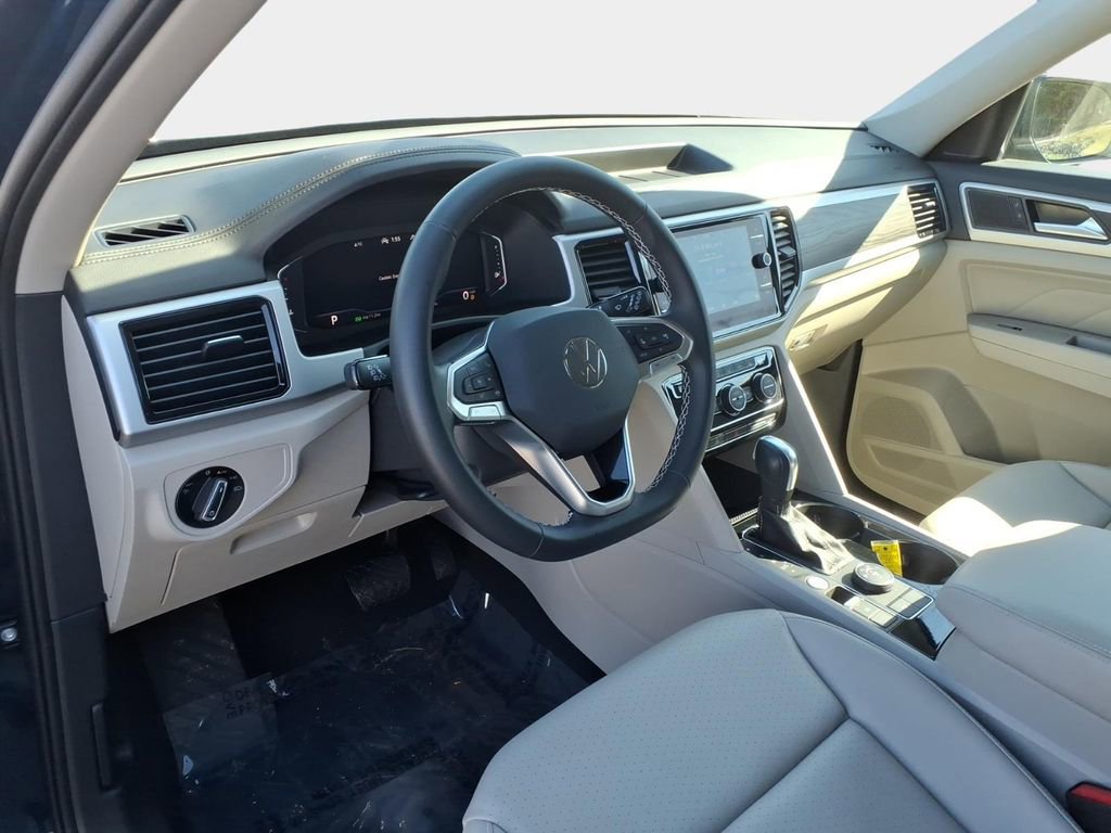 Used 2023 Volkswagen Atlas SE image 23