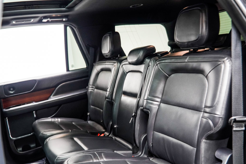 Used 2024 Lincoln Navigator Premiere AWD/4WD image 43