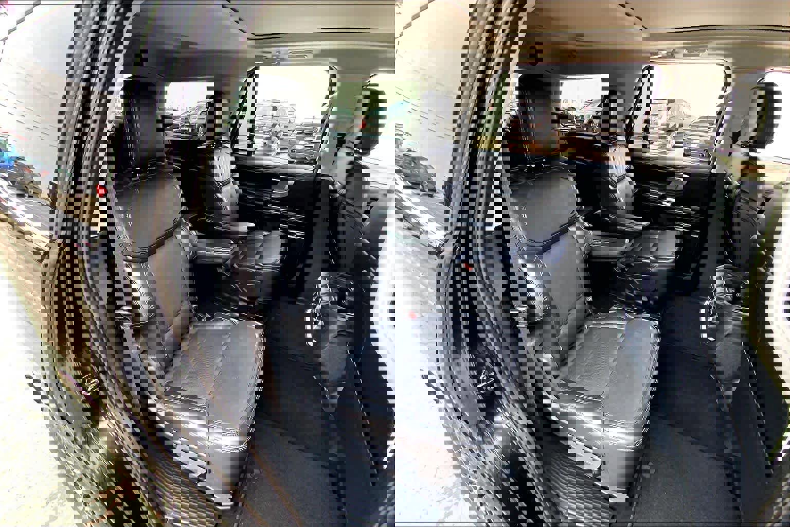 Used 2025 Ford Expedition Platinum image 20