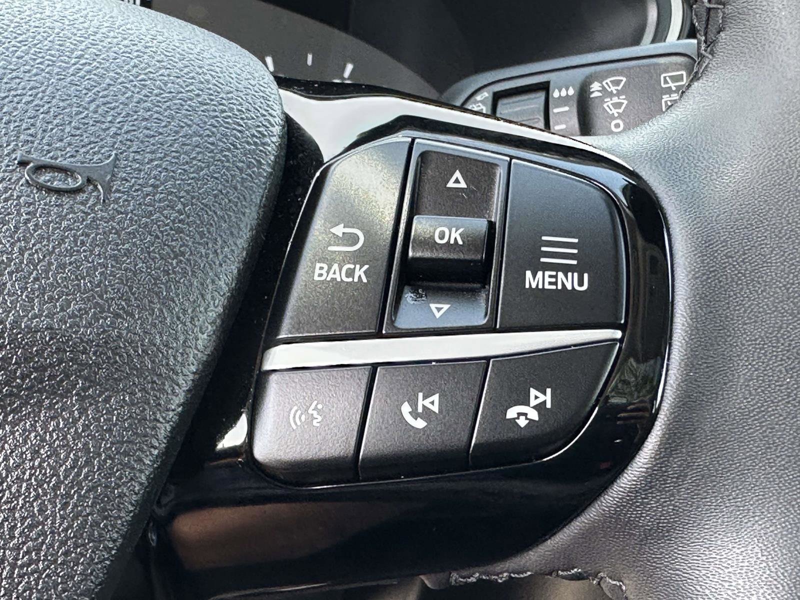 Certified 2022 Ford Escape SEL image 30