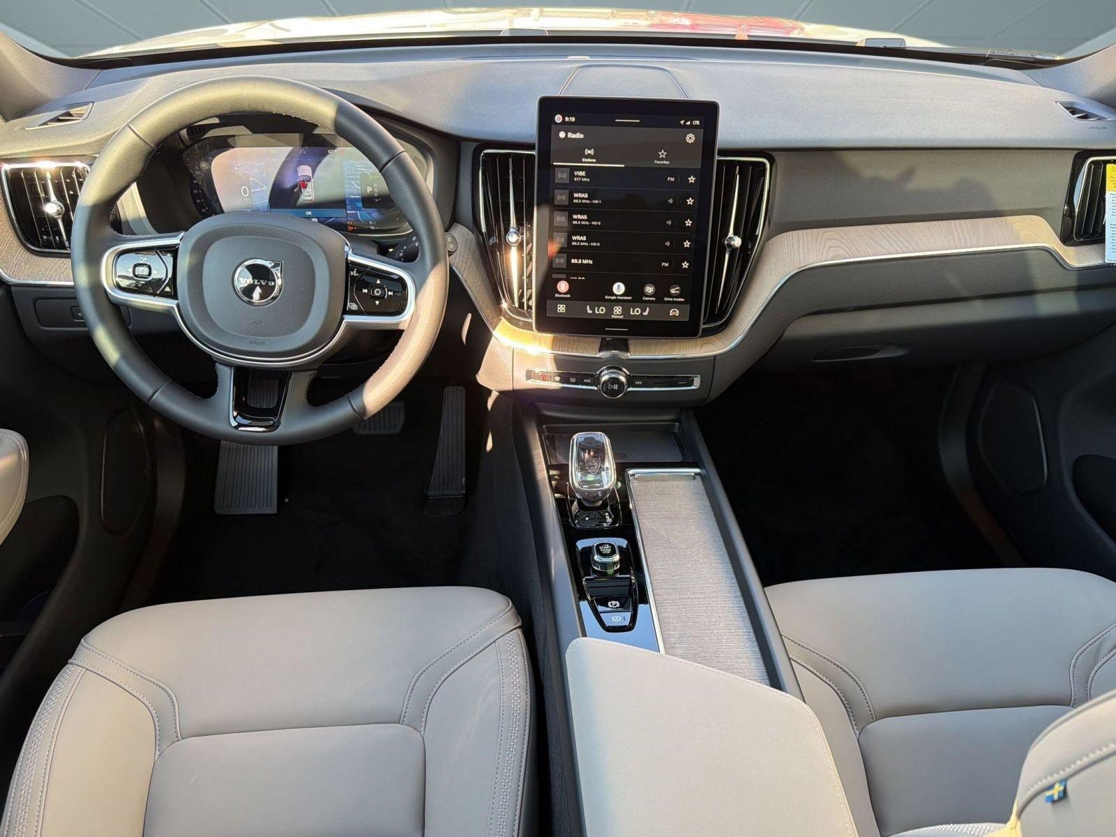 New 2026 Volvo XC60 T8 Core AWD/4WD image 25