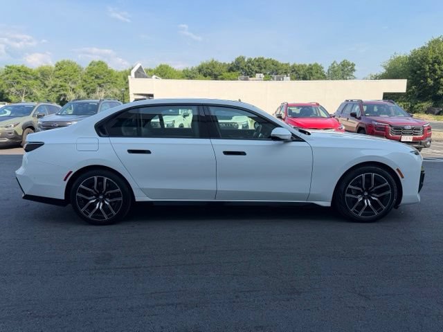 Used 2024 BMW 740i xDrive AWD/4WD image 5