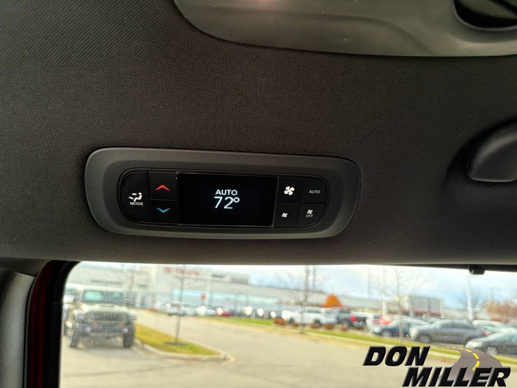 New 2026 Chrysler Pacifica Select image 25