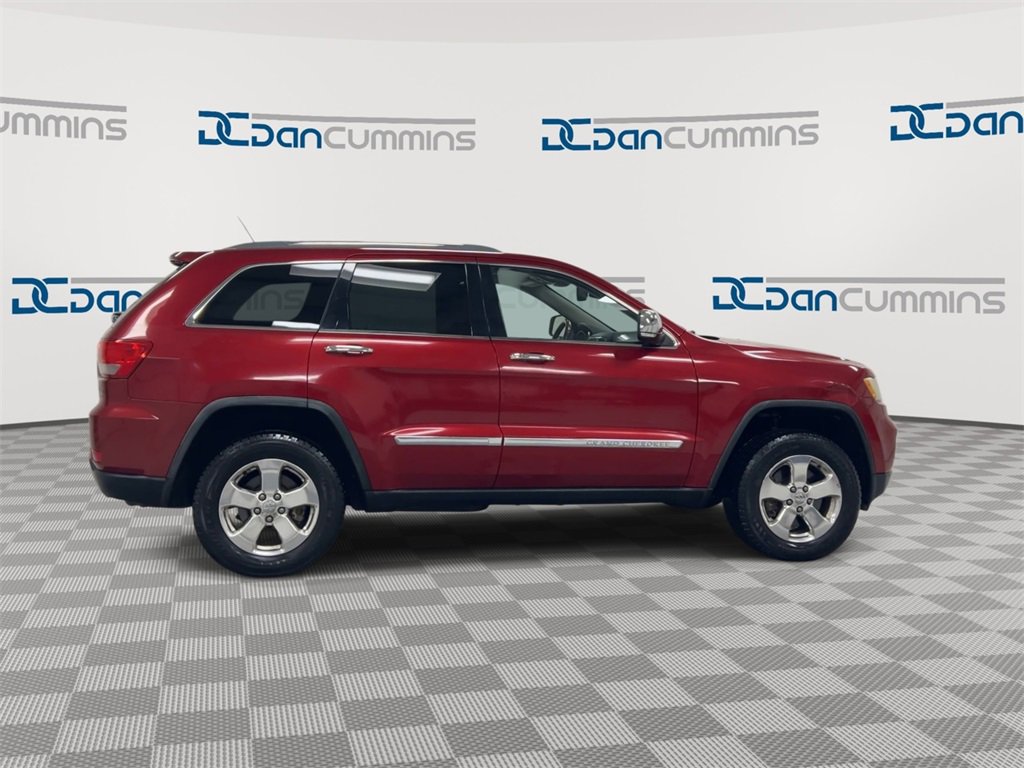 Used 2011 Jeep Grand Cherokee Overland image 9