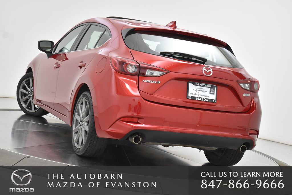 Used 2018 MAZDA MAZDA3 Grand Touring w/ Premium Equipment Package FWD image 7
