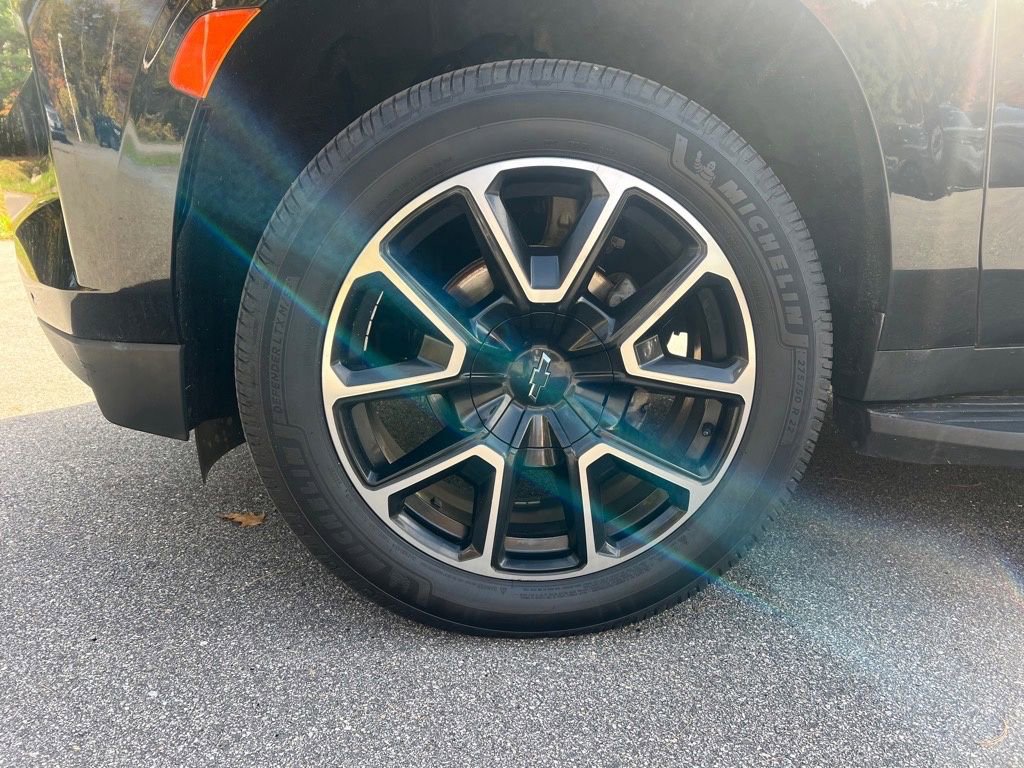 Used 2022 Chevrolet Tahoe RST w/ Luxury Package image 9