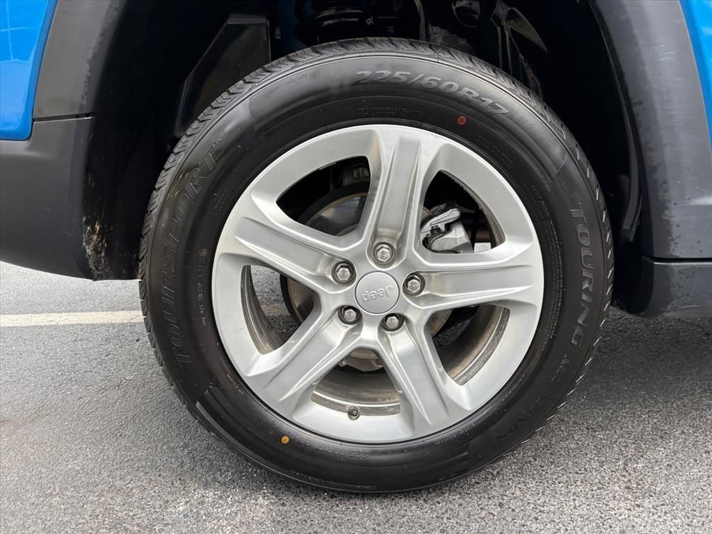 Used 2024 Jeep Compass Latitude image 26