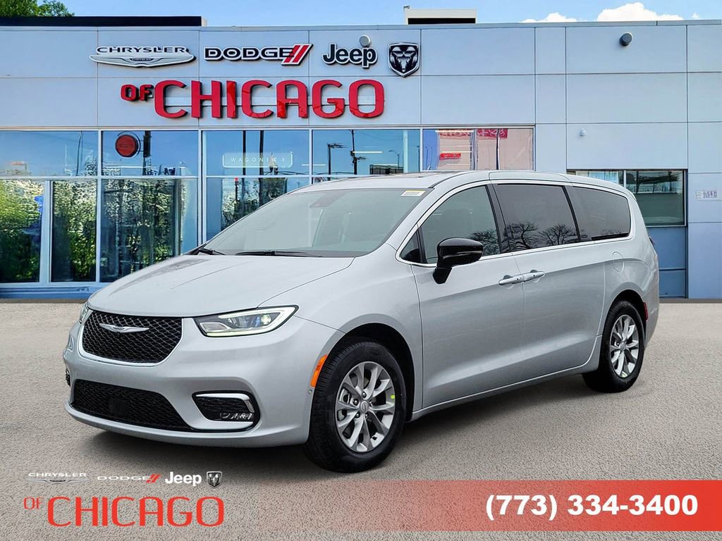 New 2026 Chrysler Pacifica Limited image 2