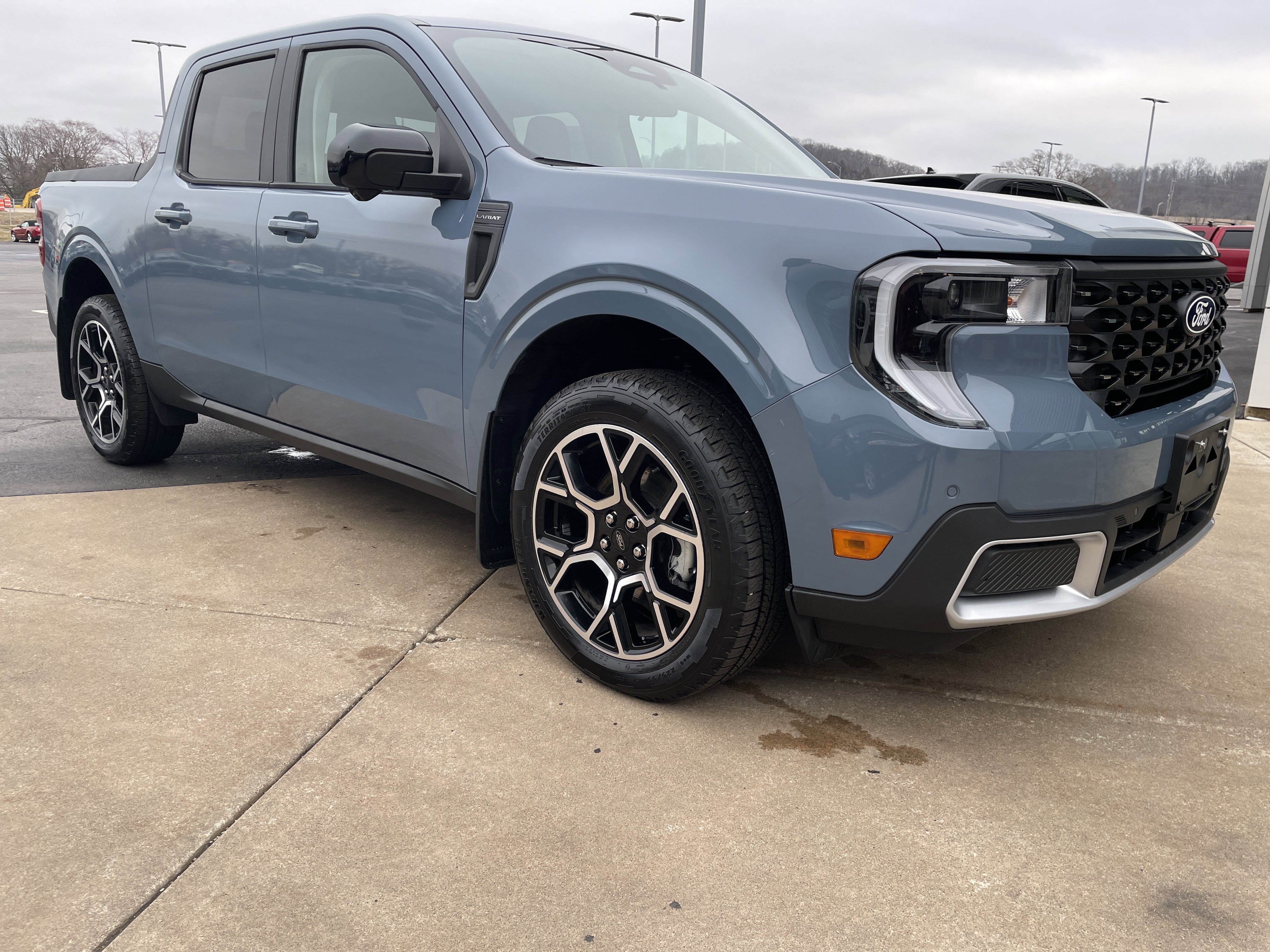 Used 2025 Ford Maverick Lariat w/ 4K Tow Package image 12