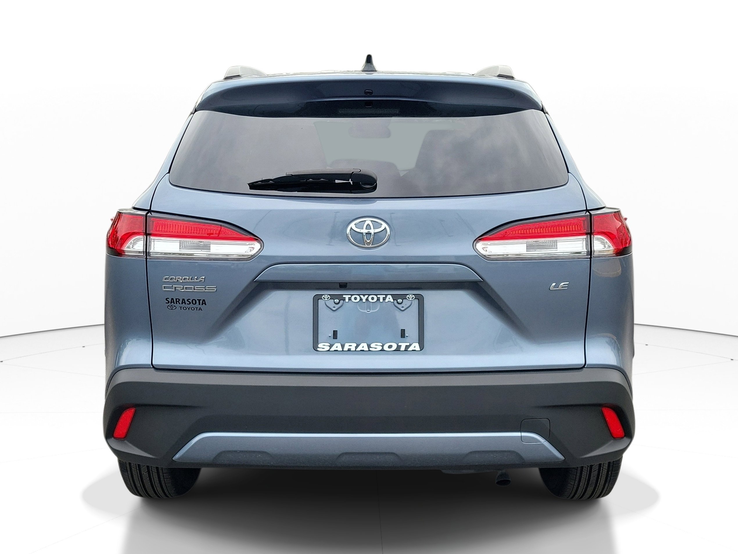 Certified 2025 Toyota Corolla Cross LE FWD image 5