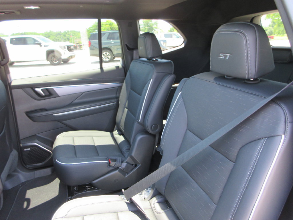 New 2026 Buick Enclave Sport Touring w/ Super Cruise Package AWD/4WD image 13