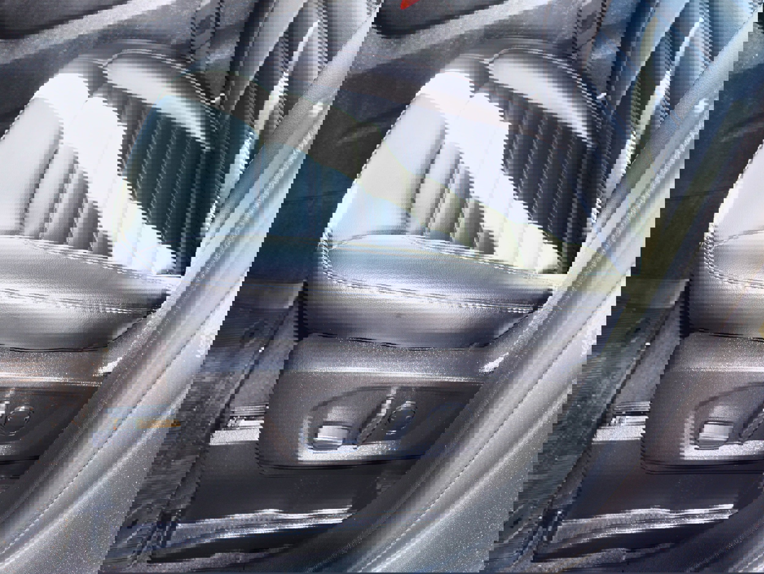 Used 2023 Ford Edge SEL w/ Convenience Package image 13