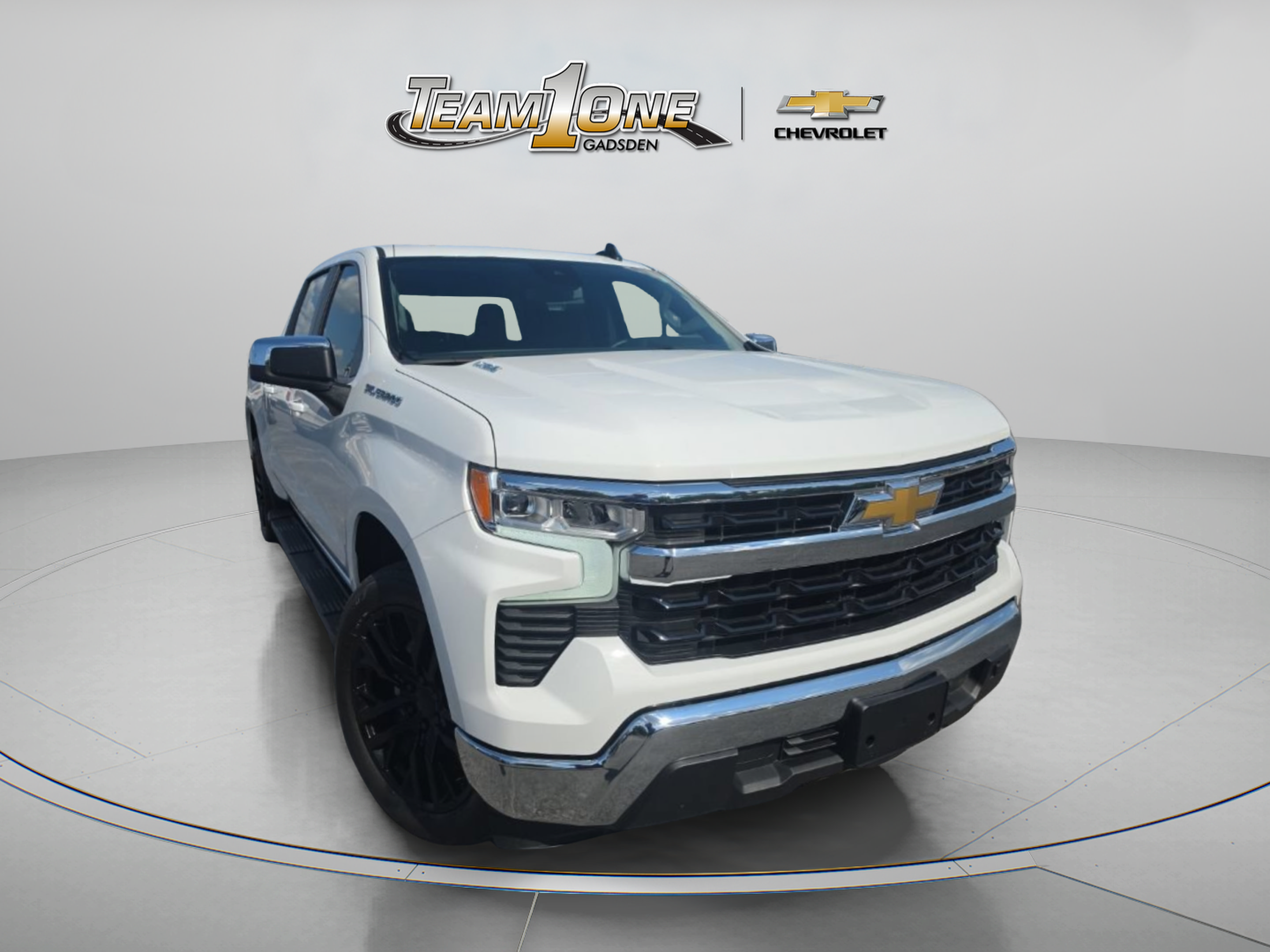 Used 2025 Chevrolet Silverado 1500 LT RWD image 1