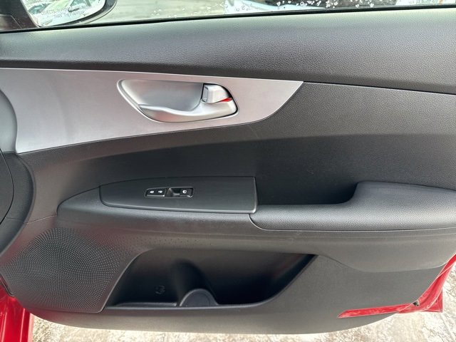 Used 2023 Kia Forte LXS image 39