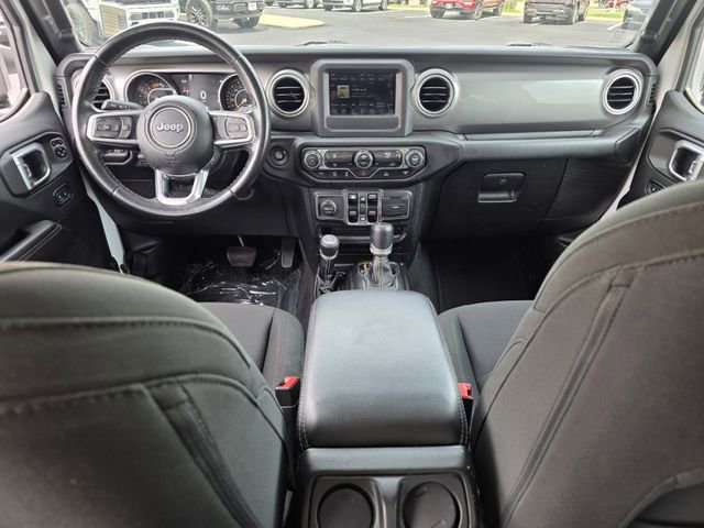 Used 2021 Jeep Wrangler Unlimited Sahara AWD/4WD image 8