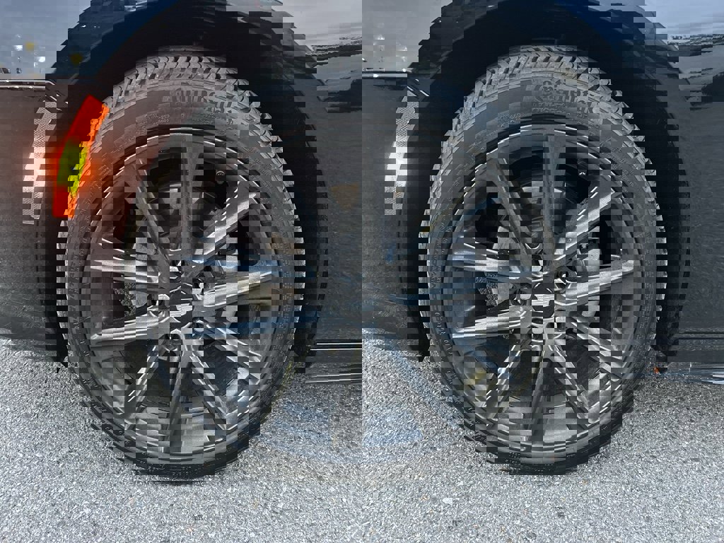 Certified 2025 Cadillac CT4 Sport w/ Climate Package image 9