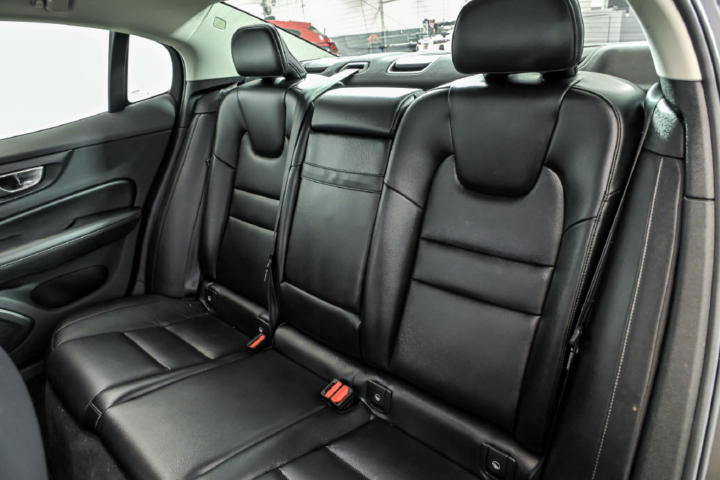 Used 2024 Volvo S60 B5 Core FWD image 15