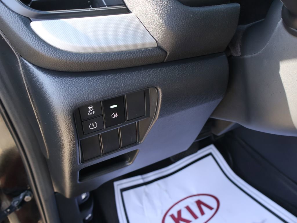 Used 2017 Honda CR-V LX image 25