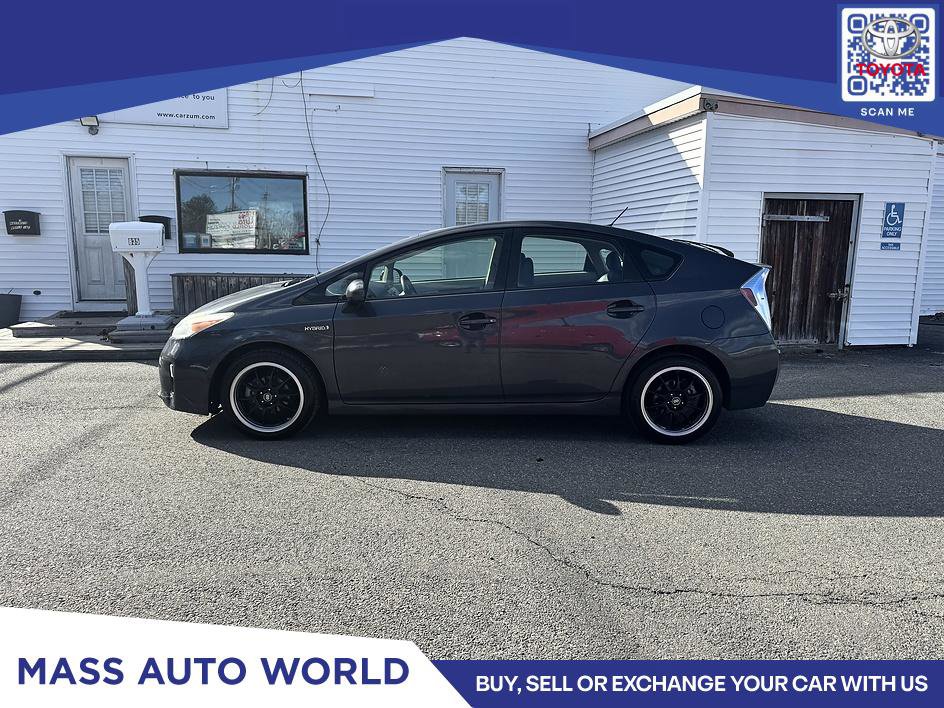 Used 2013 Toyota Prius Three image 1