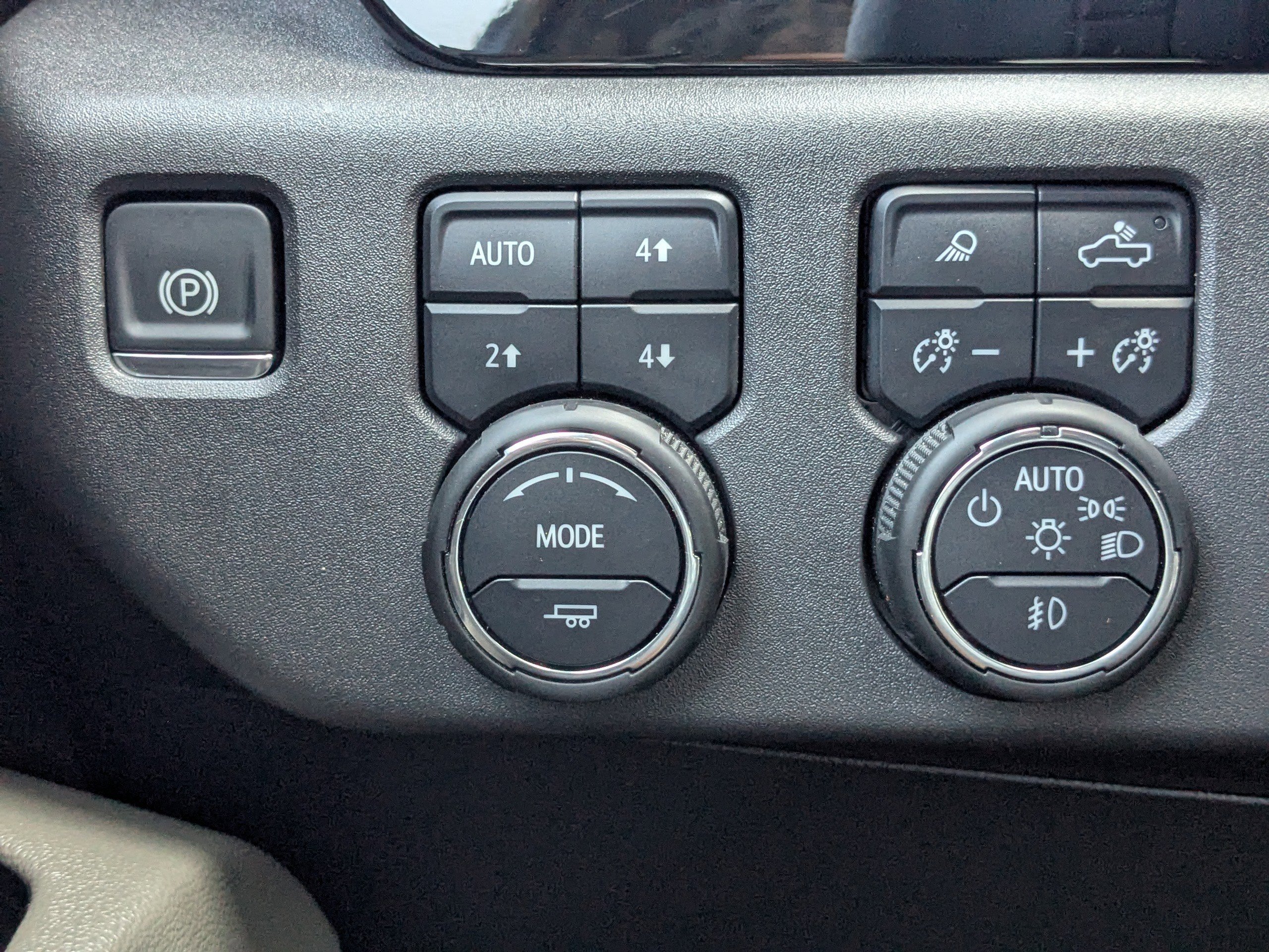 Used 2024 Chevrolet Silverado 1500 ZR2 image 25