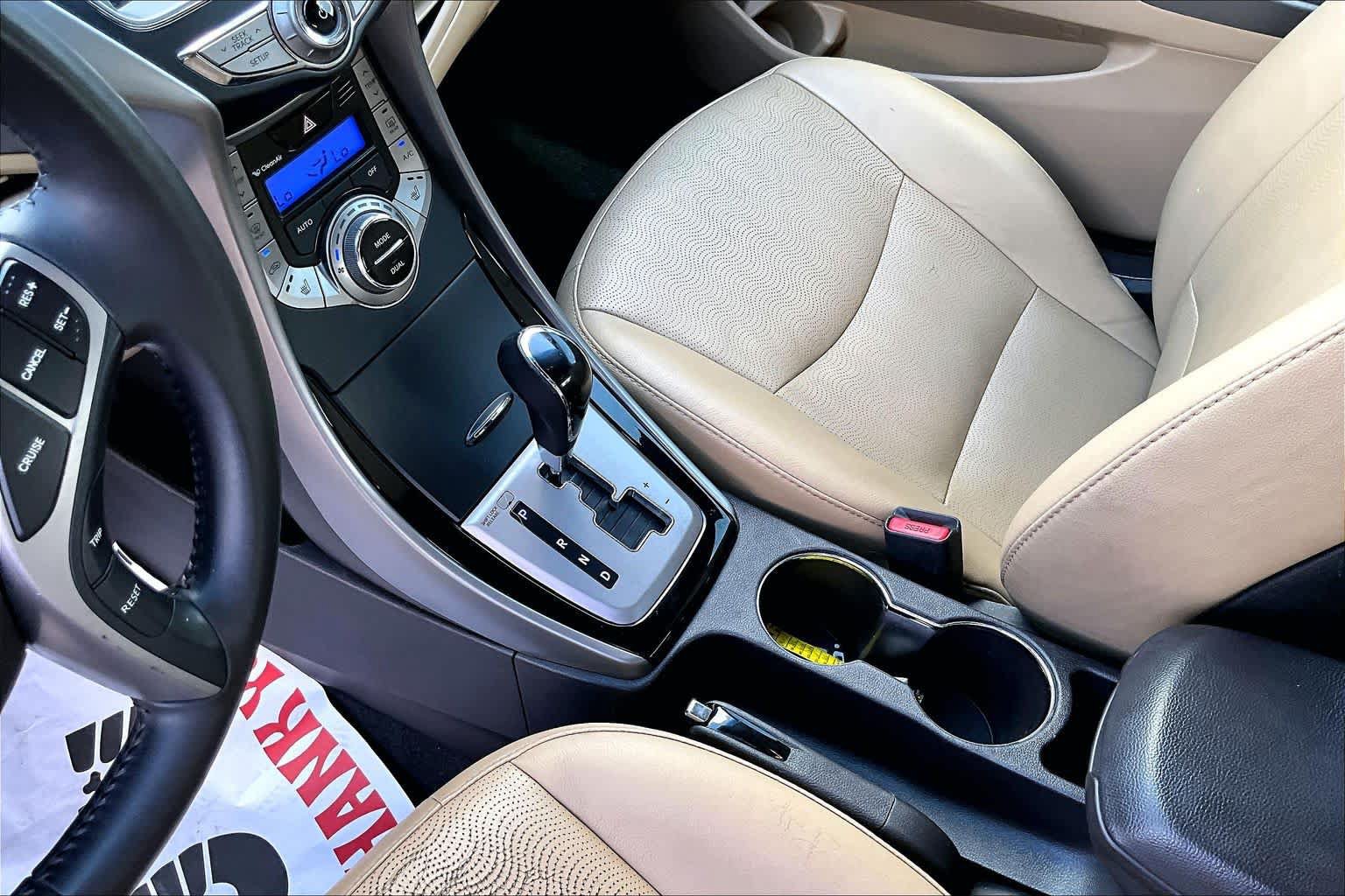 Used 2013 Hyundai Elantra Limited w/ Technology Pkg FWD image 17