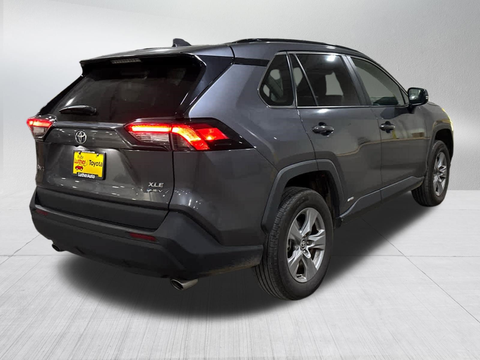 Used 2025 Toyota RAV4 XLE AWD/4WD image 6