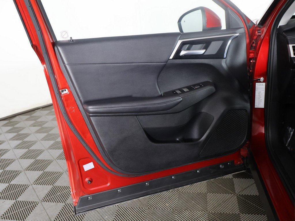 Used 2024 Mitsubishi Outlander SE image 22