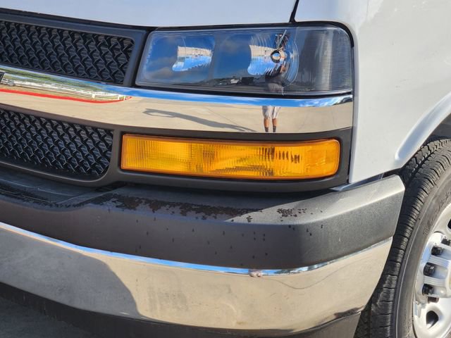 New 2025 Chevrolet Express 3500 w/ Power Convenience Package RWD image 15