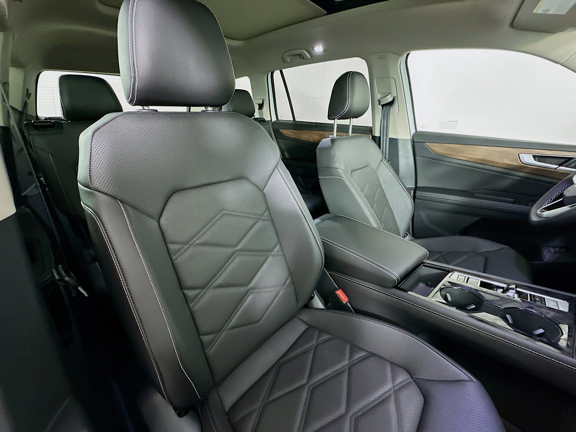 New 2026 Volkswagen Atlas SE image 28