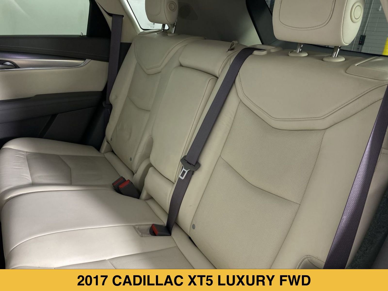 Certified 2017 Cadillac XT5 Luxury w/ Driver Awareness Package FWD image 27