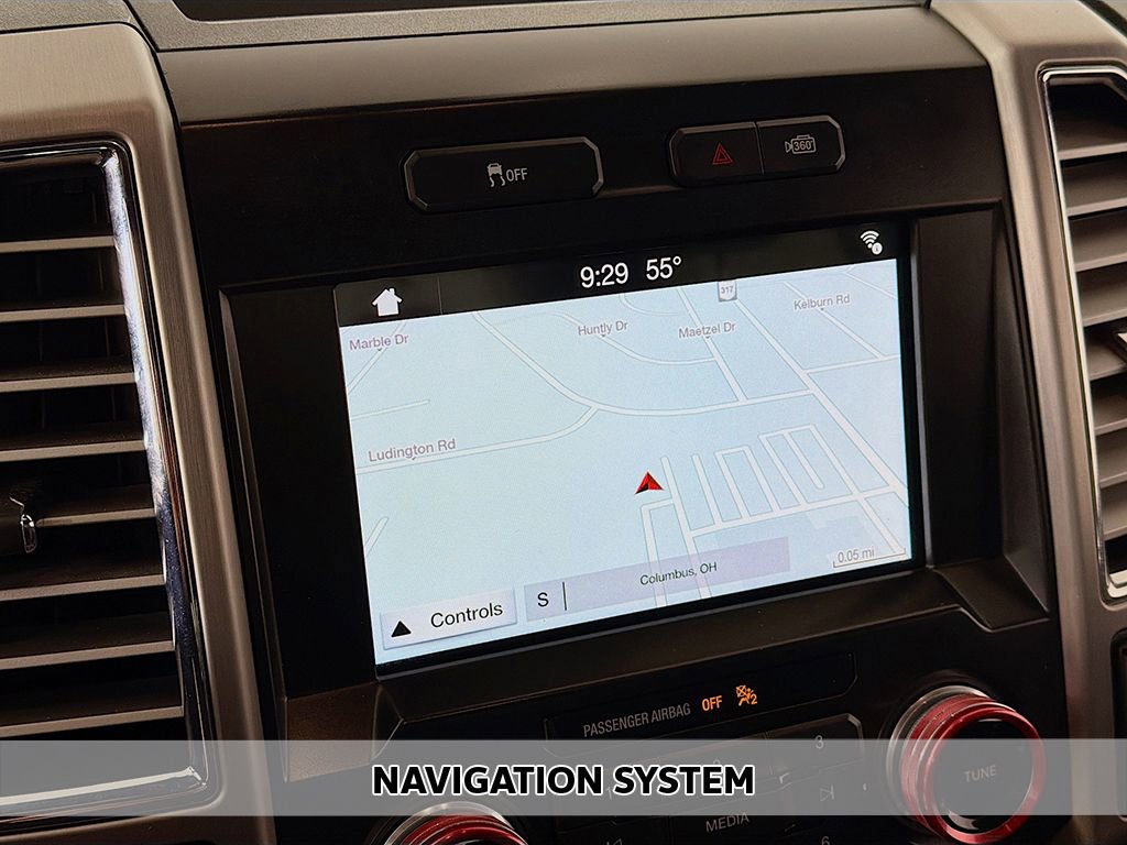 Used 2016 Ford F150 Platinum w/ Equipment Group 701A Luxury image 3