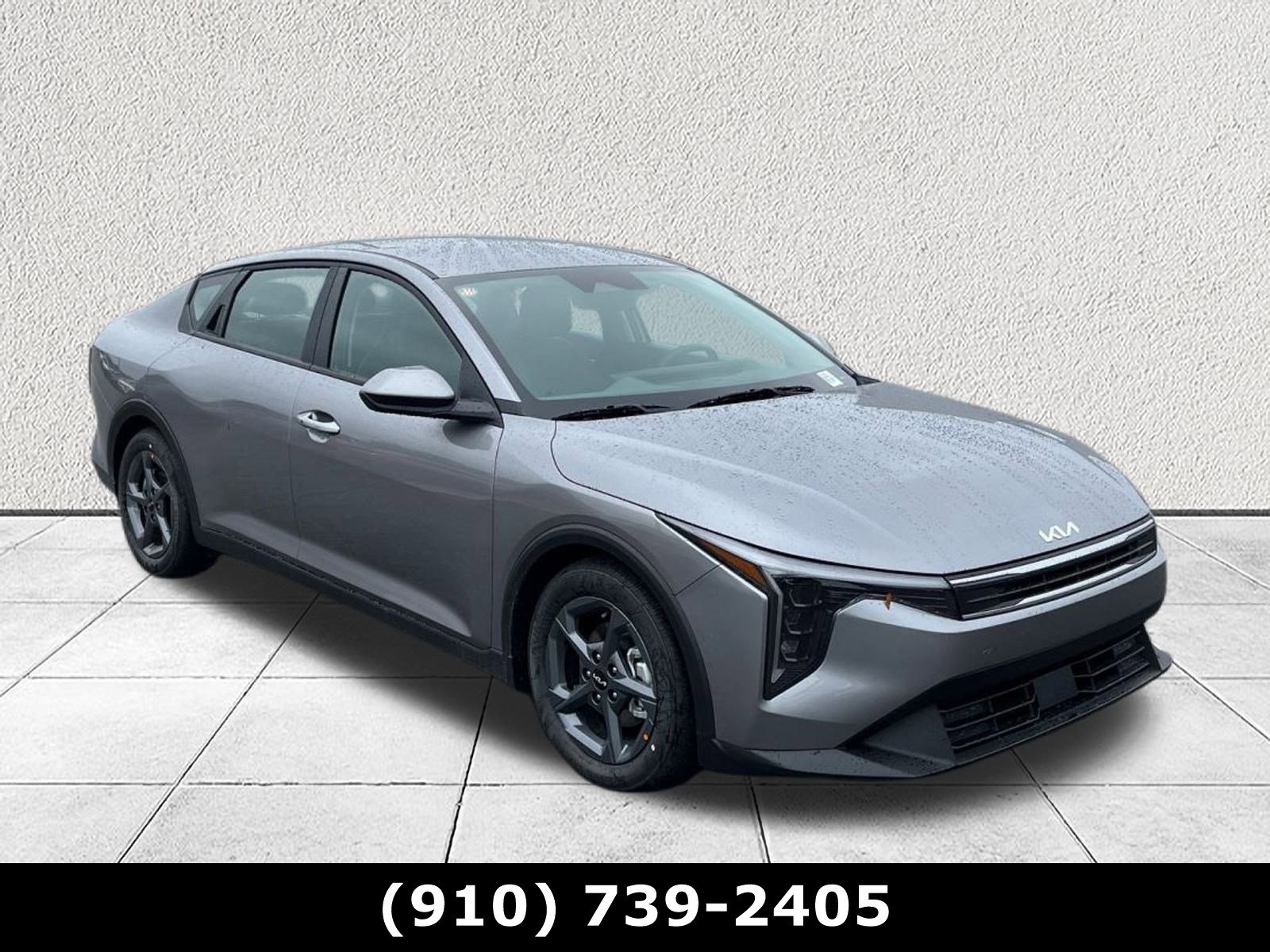 New 2025 Kia K4 LXS