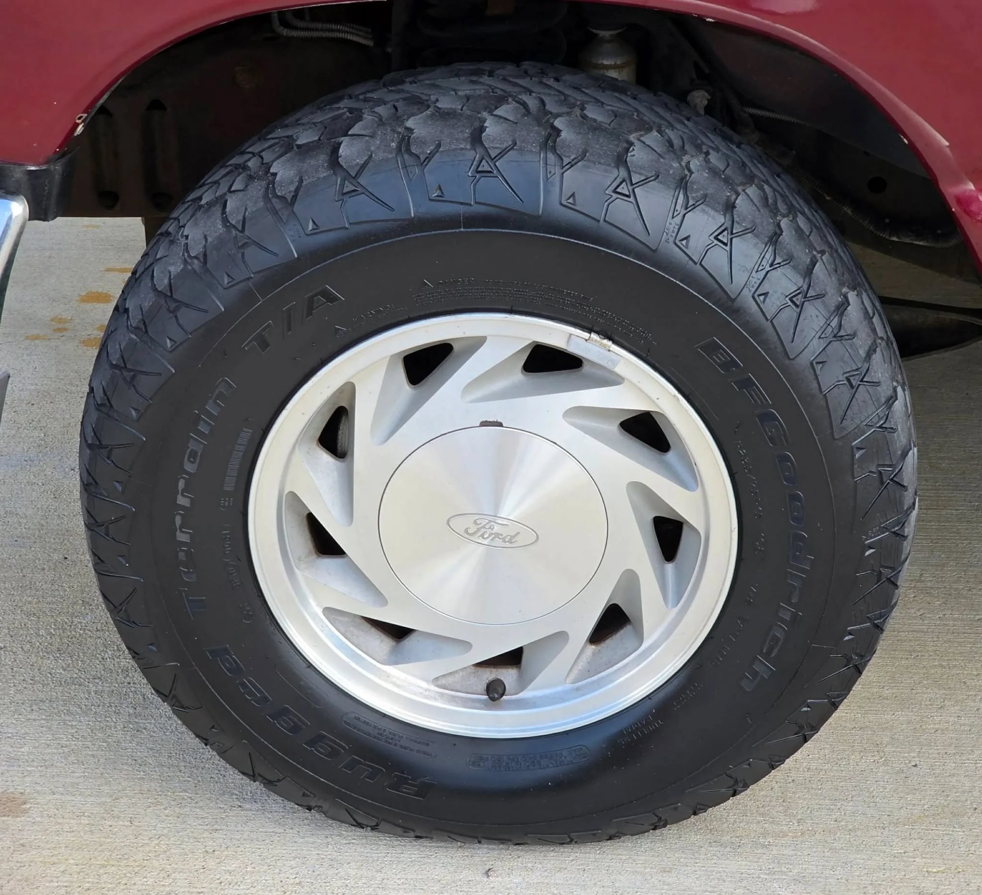 Used 2003 Ford E-150 and Econoline 150 RWD image 25