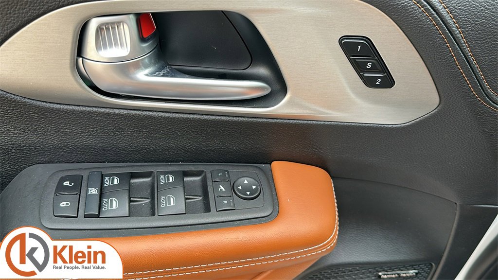 Used 2024 Chrysler Pacifica Pinnacle w/ Trailer Tow Group image 13