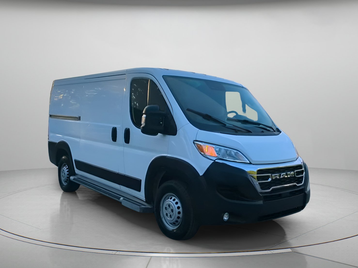 Used 2025 RAM ProMaster 2500 w/ U-Haul Equipment Group FWD image 2