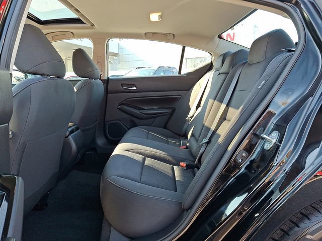 Used 2022 Nissan Altima 2.5 SV w/ SV Premium Package image 10