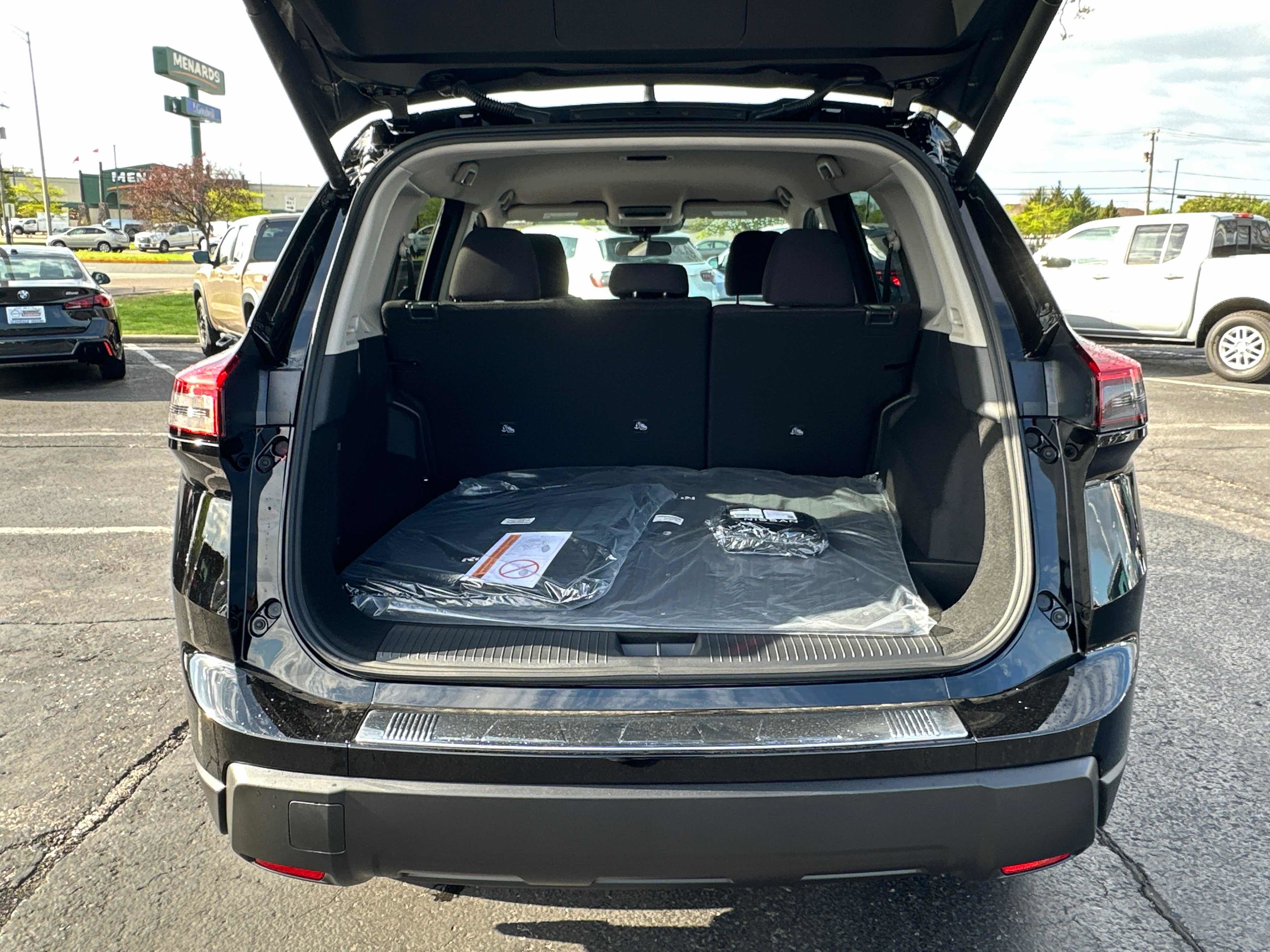 New 2026 Nissan Rogue SV w/ Cold Weather Package AWD/4WD image 13