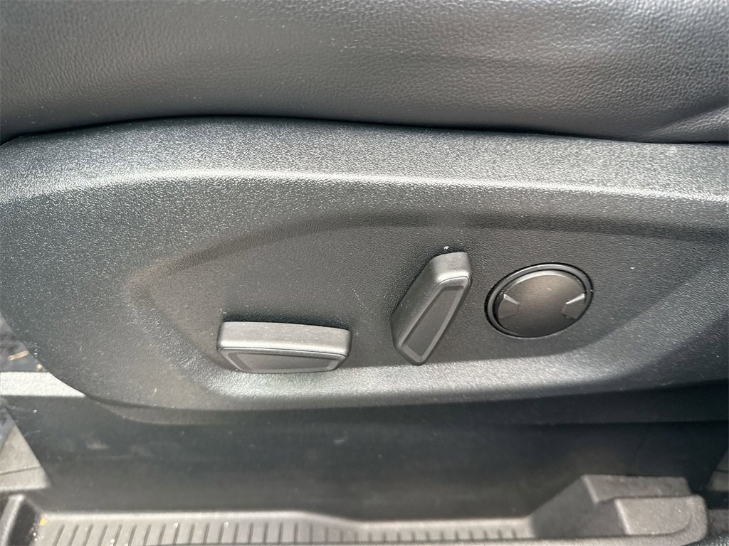 Used 2022 Ford Edge Titanium image 14