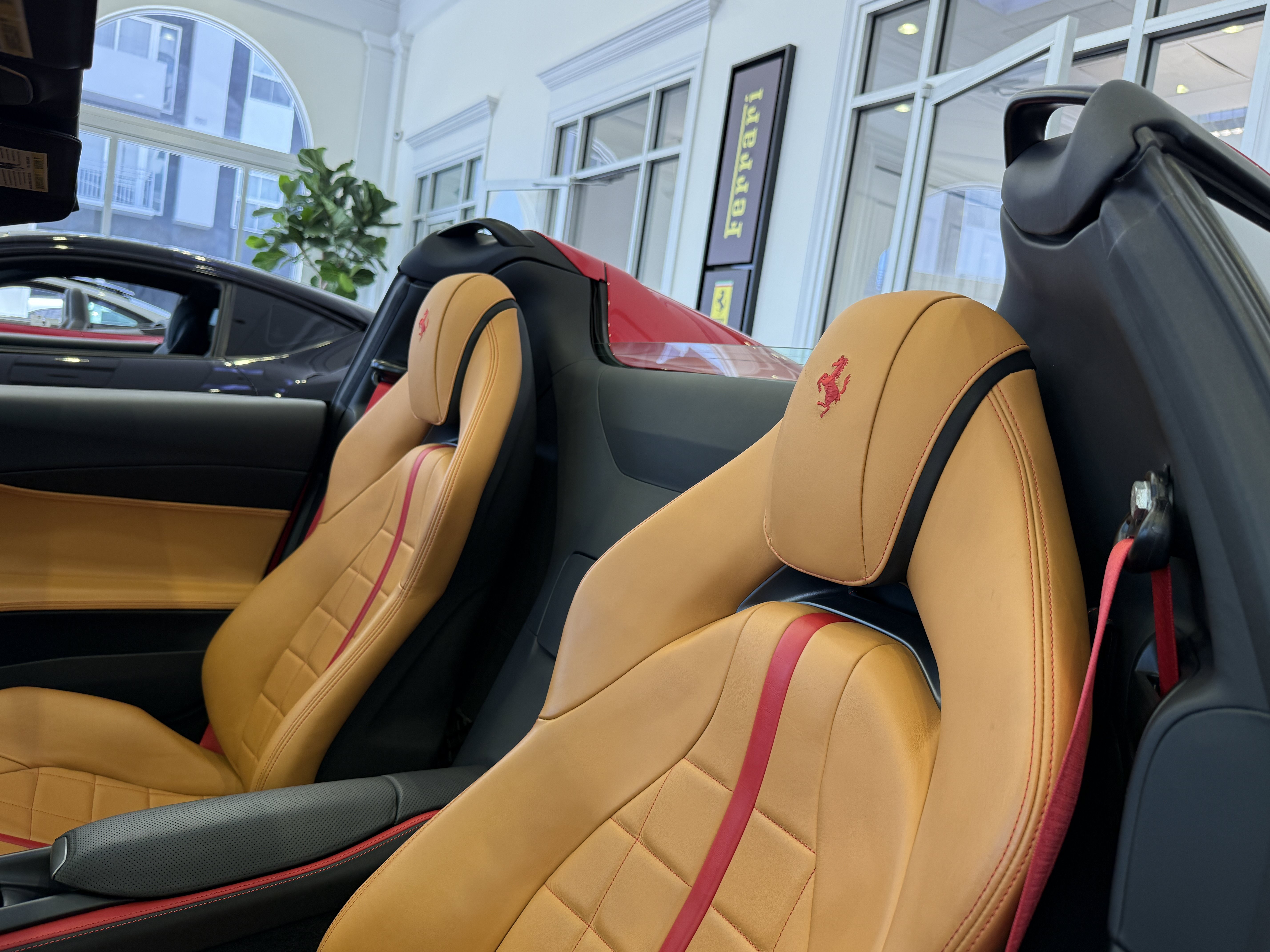Used 2022 Ferrari 812 GTS RWD image 24