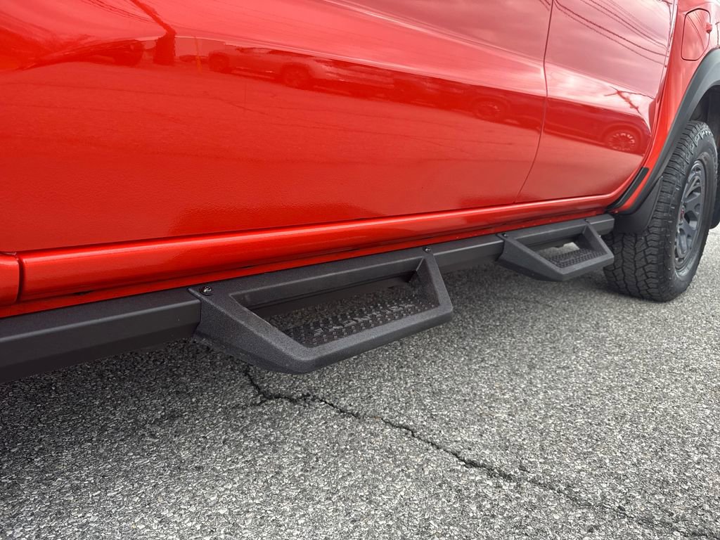 Certified 2025 Nissan Frontier PRO-4X image 34