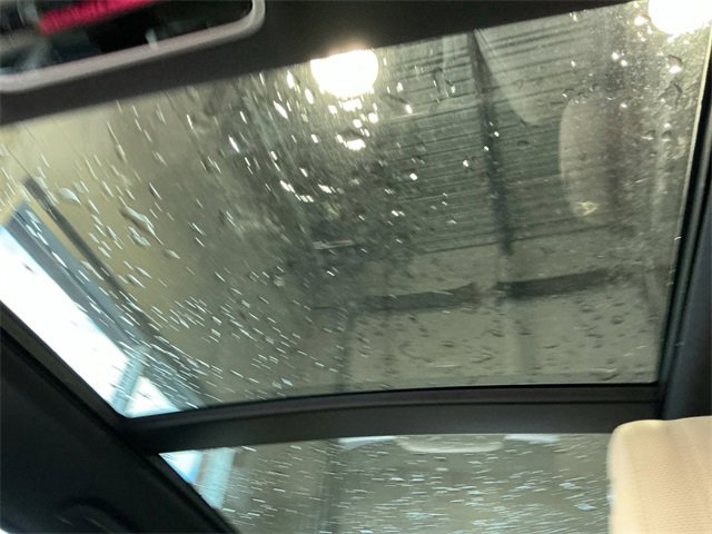 Used 2017 Land Rover Range Rover Sport HSE image 23